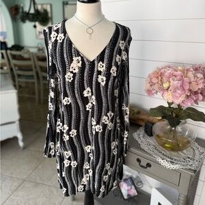 Express Black and White Patterned Garment